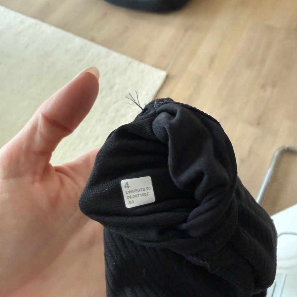 Lululemon Align Ribbed Black Leggings 28” - Picture 6 of 6